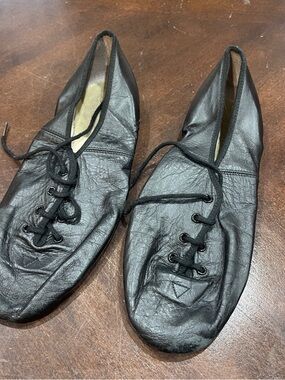 Bloch Black Leather Lace-Up Jazz Shoes